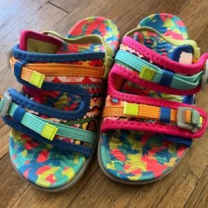 Native toddler size 10 sandals/flip flops